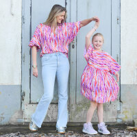 Viskosegewebe mit bunten Strichen Pink